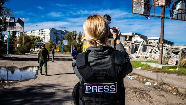 Shutterstock 2219118455