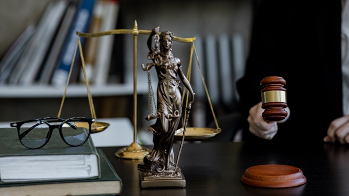 Shutterstock 2261376079