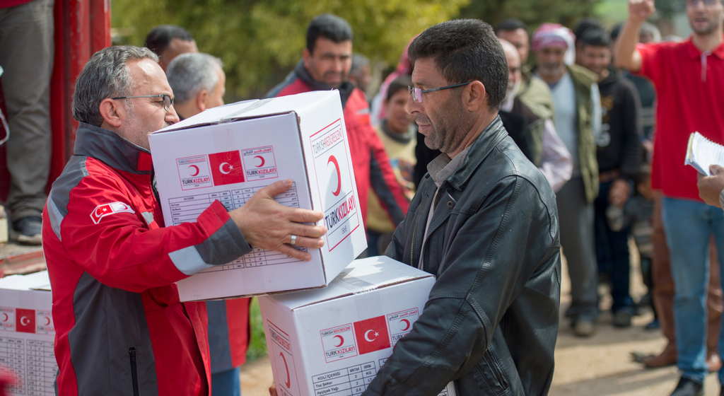 shutterstock_turkish-humanitarian-relief-in-syria.jpg