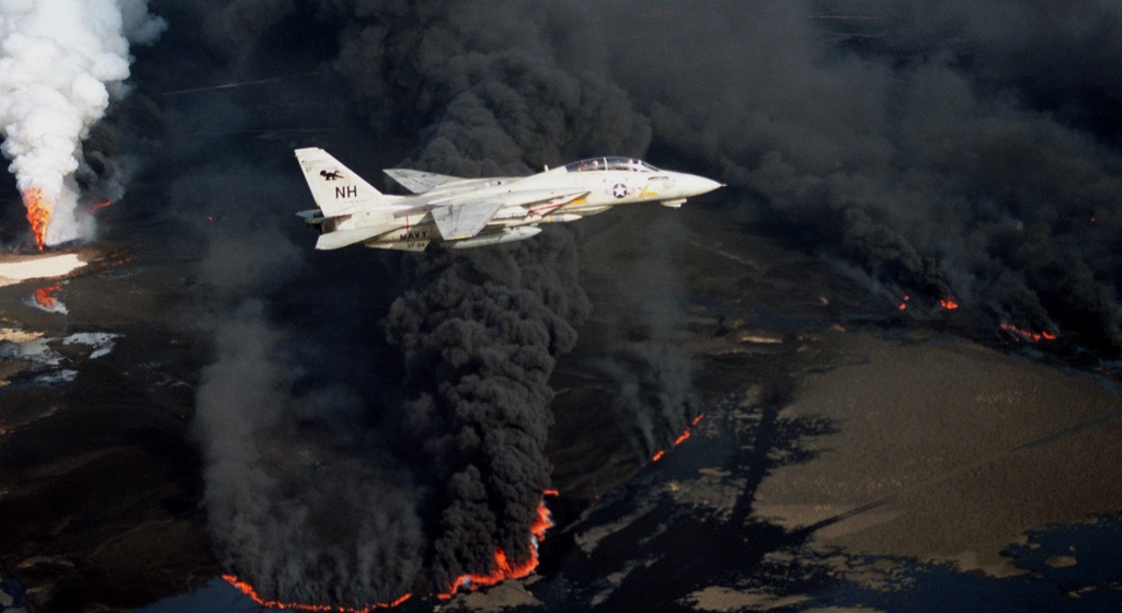f-14a_vf-114_over_burning_kuwaiti_oil_well_1991-1.jpg