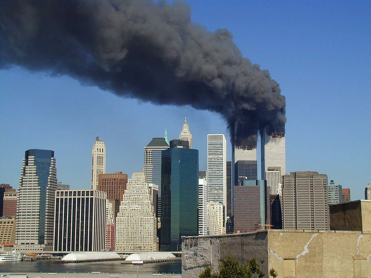 wtc_smoking_on_9-11jpeg.jpeg
