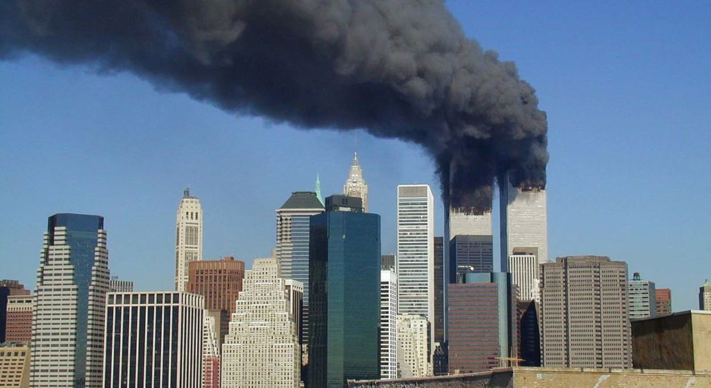 wtc_smoking_on_9-11jpeg.jpeg