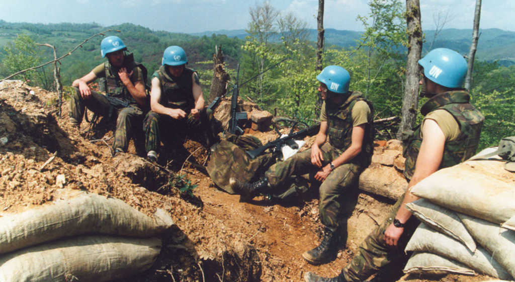 07241995_dutchbat_soldaten_in_bosnie_www_defensie_nl_cc0jpg-crop-plus834plus510-800a54bcd73ab4922c7bf85440767b0b.jpg