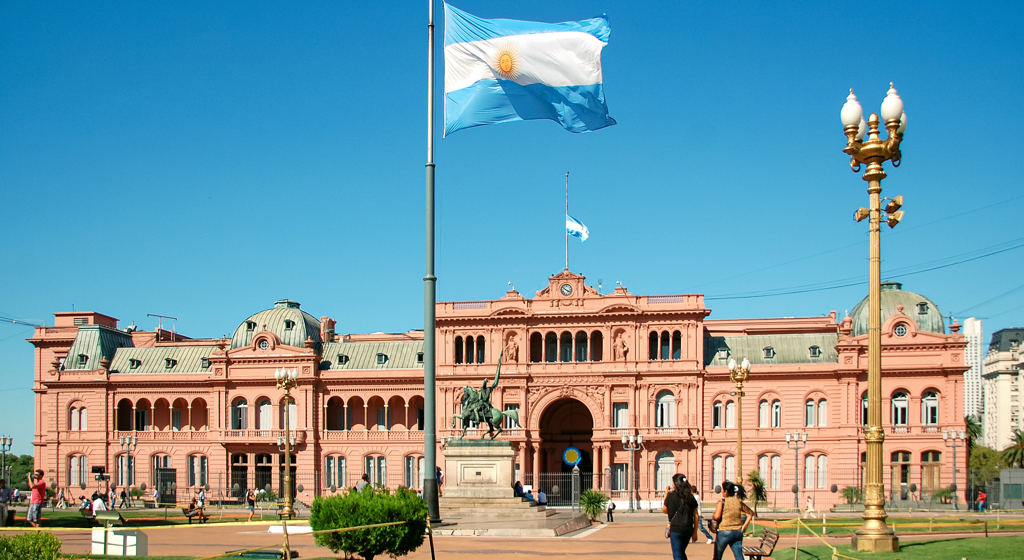 buenosaires-istock-1314143866.jpg