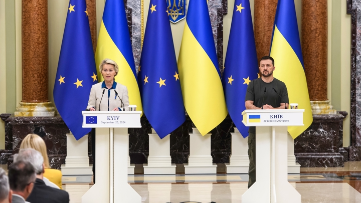 Shutterstock 2521832697