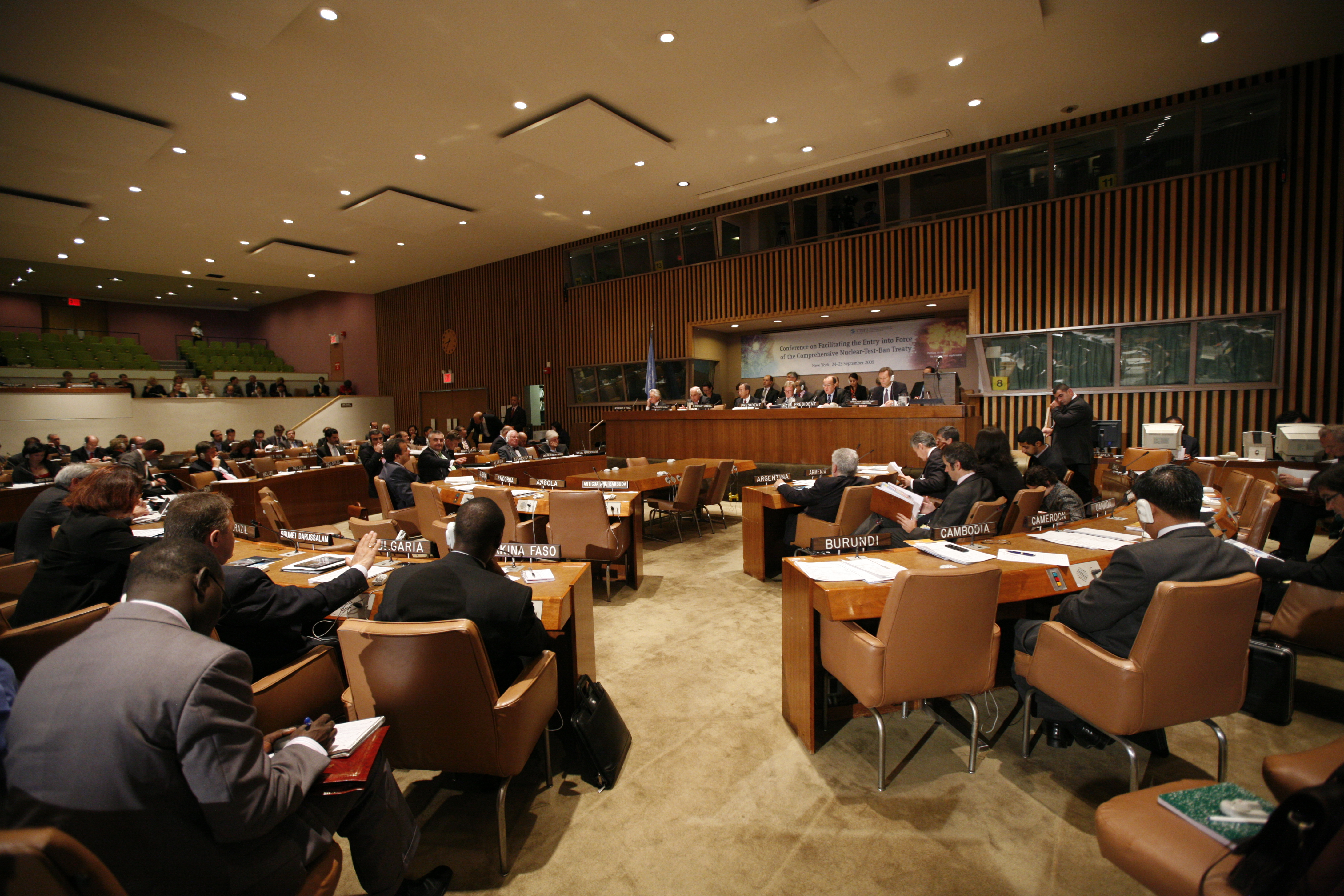 advocating_the_early_entry_into_force_of_the_ctbt-_article_14_conference_2009_-_flickr_-_the_official_ctbto_photostream_-212.jpg